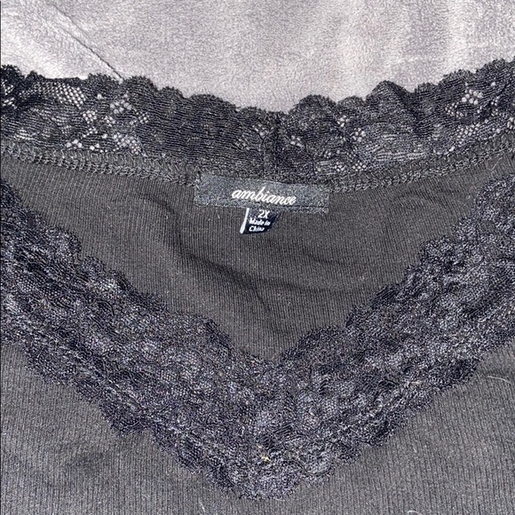 Plus black lace next tee, rue 21. - Picture 2 of 4